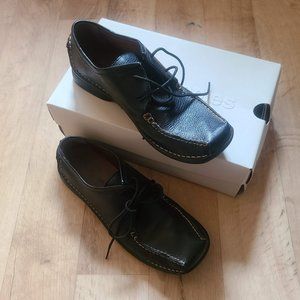 Hush Puppies Black Leather Carlisle 8.5- LIKE NEW